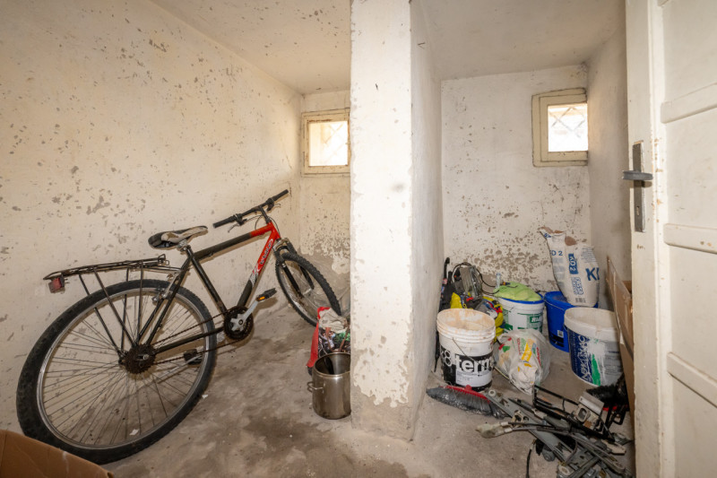 ***SOLO PER INVESTIMENTO***

Piccolo condominio di sole 4 unità abitative.
L'appartamento in vend...