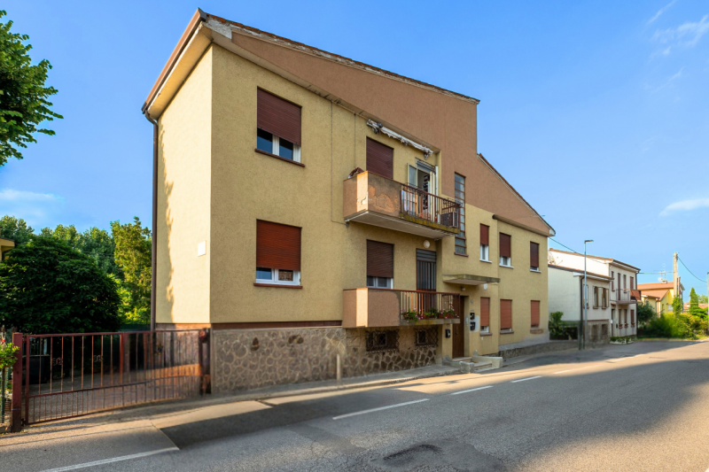 ***SOLO PER INVESTIMENTO***

Piccolo condominio di sole 4 unità abitative.
L'appartamento in vend...