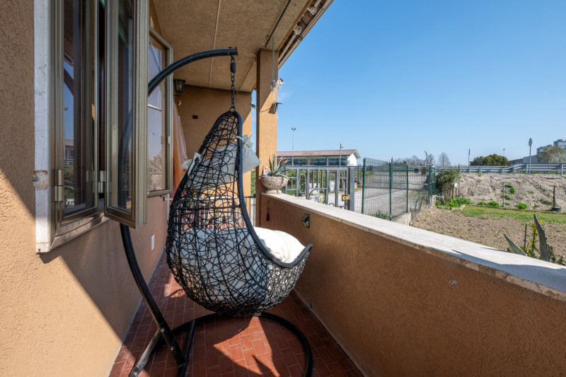 Rara occasione di abitazione unico livello -pronta da abitare, tempi brevi di liberazione- 
con m...