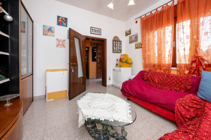 Rara occasione di abitazione unico livello -pronta da abitare, tempi brevi di liberazione- 
con m...