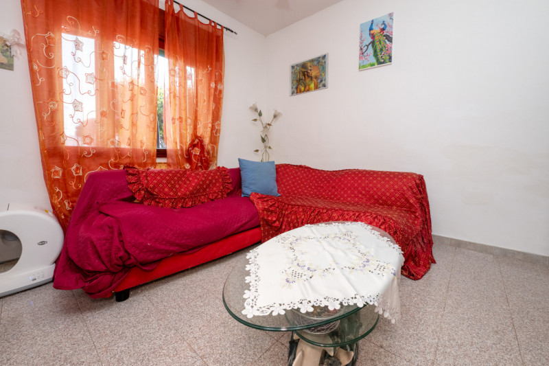 Rara occasione di abitazione unico livello -pronta da abitare, tempi brevi di liberazione- 
con m...