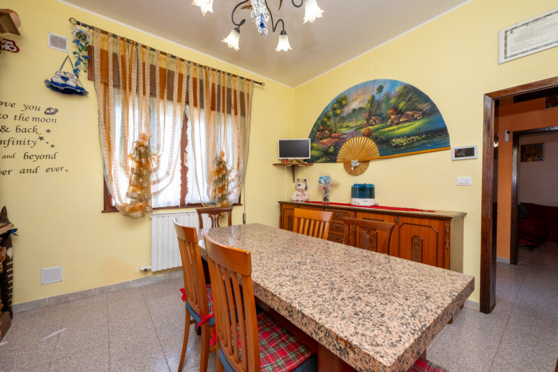 Rara occasione di abitazione unico livello -pronta da abitare, tempi brevi di liberazione- 
con m...