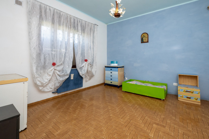 Rara occasione di abitazione unico livello -pronta da abitare, tempi brevi di liberazione- 
con m...