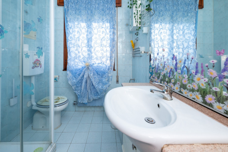 Rara occasione di abitazione unico livello -pronta da abitare, tempi brevi di liberazione- 
con m...