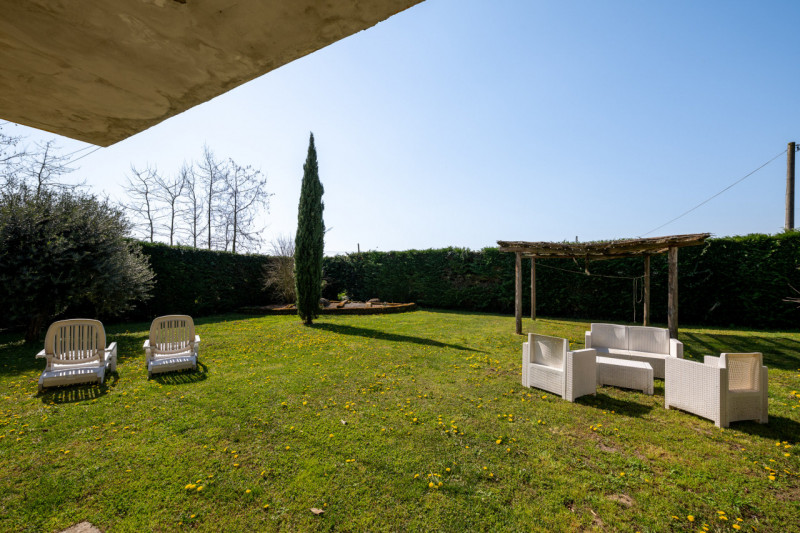 Siamo ai confini tra Monselice e Solesino, vivaio Salmaso Garden come riferimento per identificar...