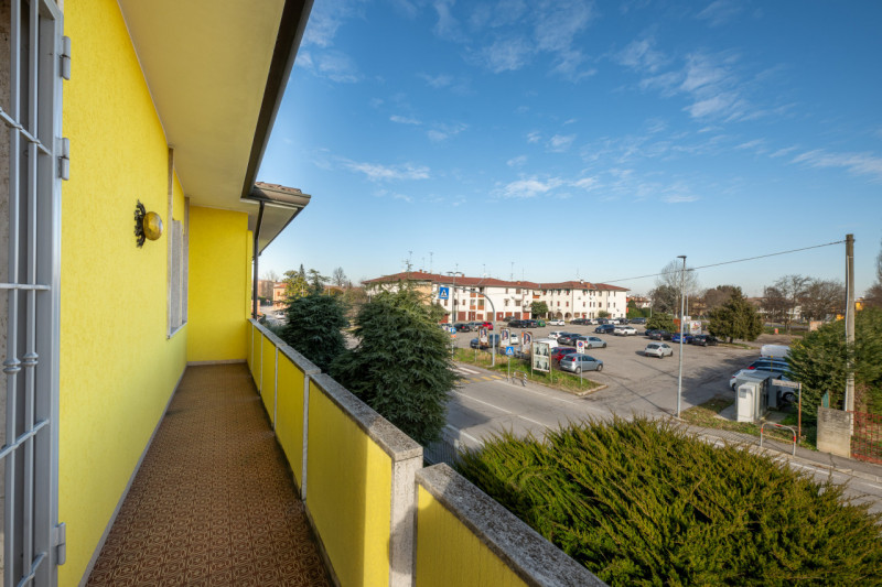 Qui compri innanzitutto la posizione. Non esiste a Monselice altro posto più in vista di questo.
...