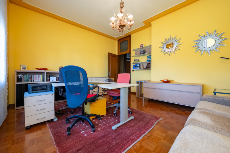 Qui compri innanzitutto la posizione. Non esiste a Monselice altro posto più in vista di questo.
...