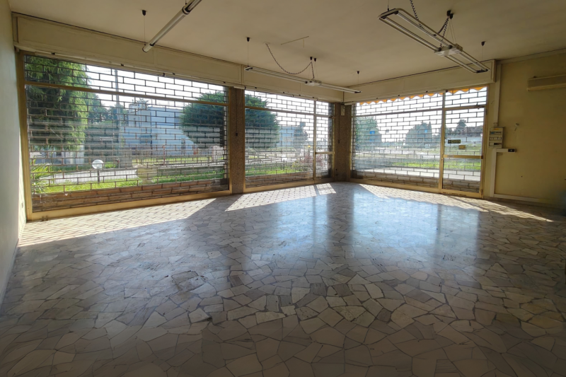 Qui compri innanzitutto la posizione. Non esiste a Monselice altro posto più in vista di questo.
...