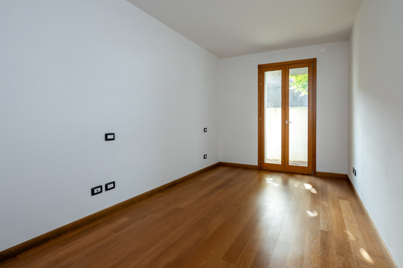 +Praticità (piano terra) 
+Comodità (zona centrale)
+Qualità (classe C)

Siamo a due passi dalla ...