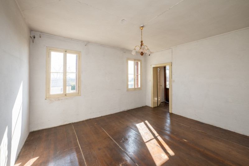 Siamo a due passi dal centro di San Pietro Viminario, lungo quella via Roma-strada principale che...