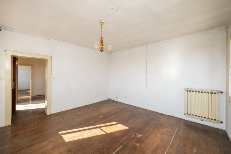 Siamo a due passi dal centro di San Pietro Viminario, lungo quella via Roma-strada principale che...