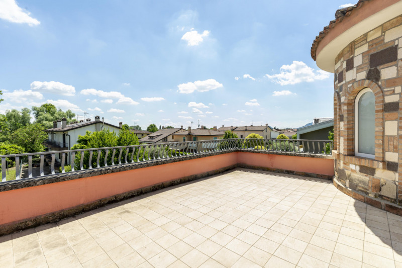 Se quello che cerchi è l'indipendenza e la massima tranquillità per la tua famiglia, questa villa...