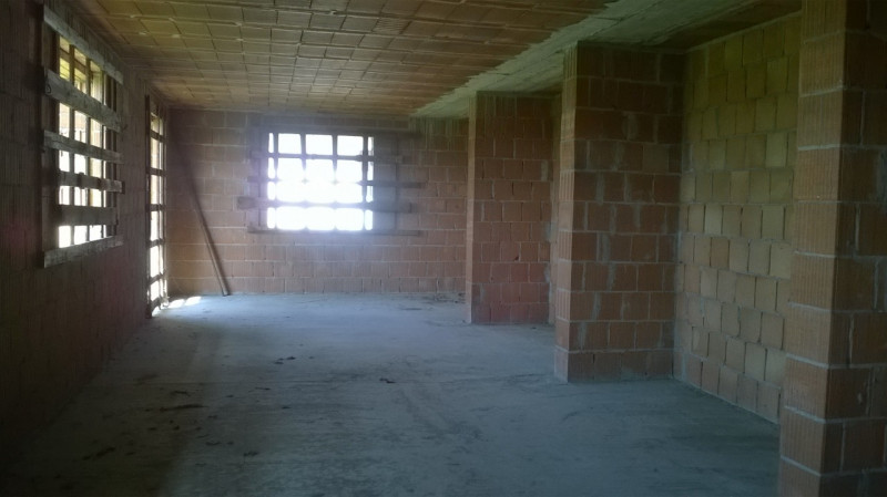 Scopri questa casa singola situata nel tranquillo comune di Tezze sul Brenta, zona Belvedere. Con...