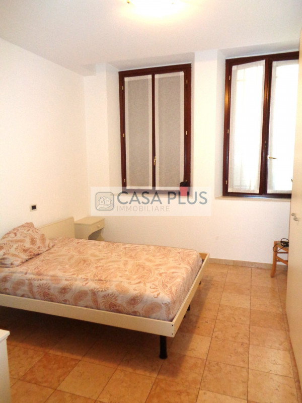 IN PALAZZO STORICO CON INGRESSO INDIPENDENTE  Miniappartamento arredato  posto al piano terra, co...