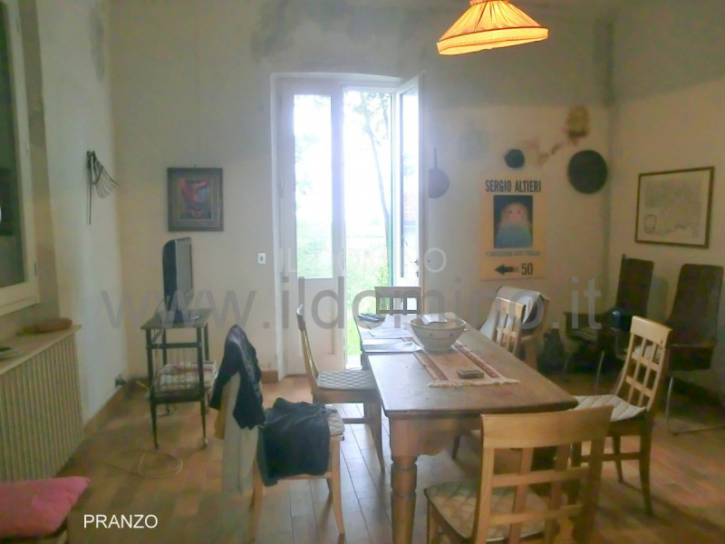 Rosazzo (Udine), Villa Liberty di inizio 1900, sviluppata su 3 livelli: piano terra di 150 mq.; p...