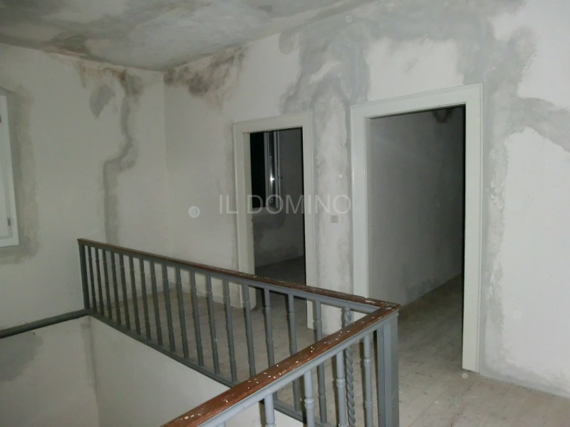 Rosazzo (Udine), Villa Liberty di inizio 1900, sviluppata su 3 livelli: piano terra di 150 mq.; p...