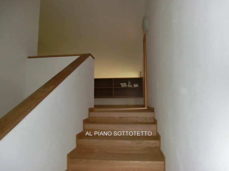 Manzano, località Rosazzo, casa singola di complessivi 860 mq. calpestabili, distribuita su 3 liv...
