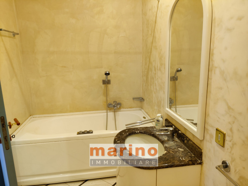 PADOVA CENTRO STORICO - LARGO EUROPA Splendido appartamento elegantemente arredato di mq. 50, vis...