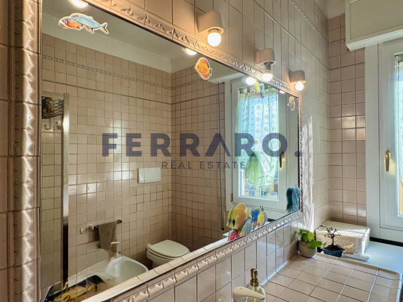 Treviso, San Zeno. Codice CV16. A meno di 300 metri dalle mura, questo appartamento tricamere off...