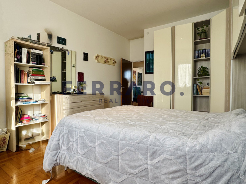 Treviso, San Zeno. Codice CV16. A meno di 300 metri dalle mura, questo appartamento tricamere off...