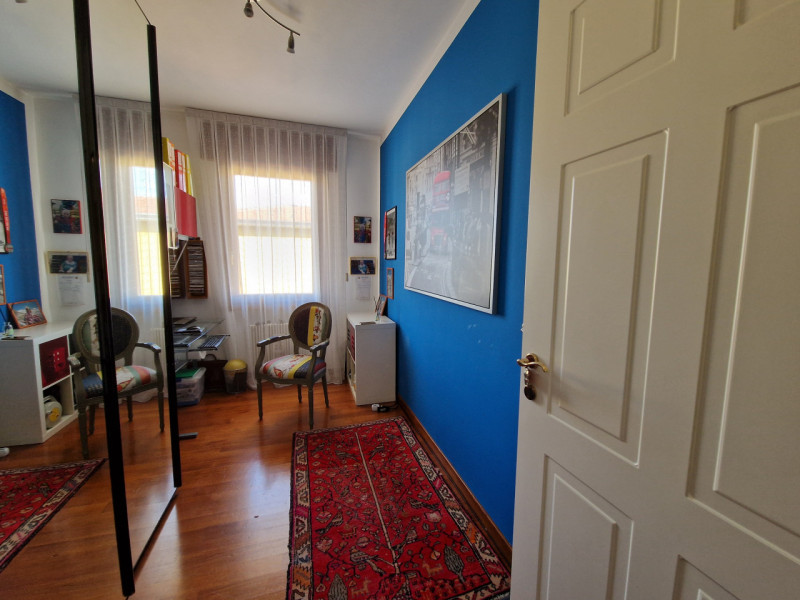 Situato in una posizione tranquillissima del quartiere San Bellino, questo splendido appartamento...