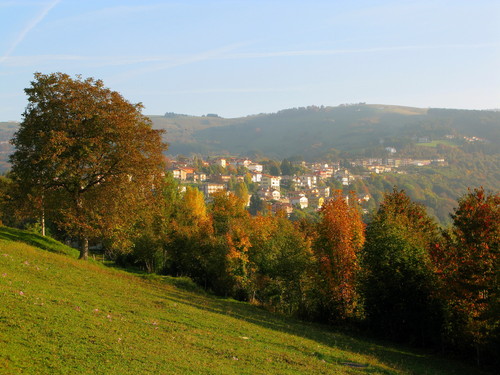 Opportunità unica nel cuore di Conco, una frazione del comune di Lusiana Conco, in provincia di V...