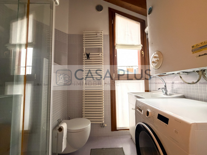 Tombolo, in zona centrale e vicina a tutti i servizi, all'interno di un quartiere ben abitato con...