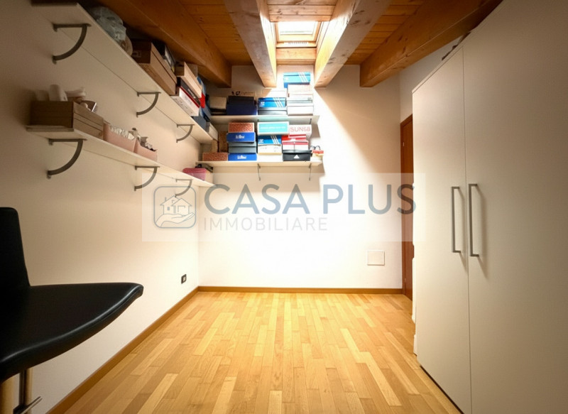 Tombolo, in zona centrale e vicina a tutti i servizi, all'interno di un quartiere ben abitato con...