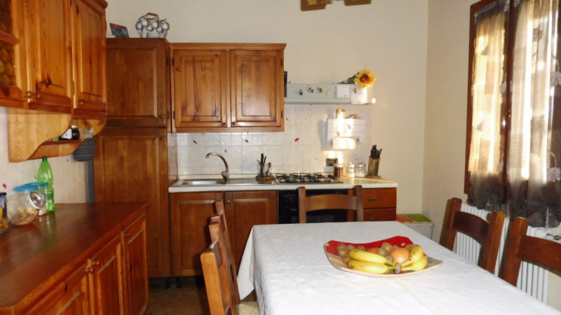 Lovertino - in piccolo contesto ristrutturato, appartamento al piano terra di 70 mq, completament...