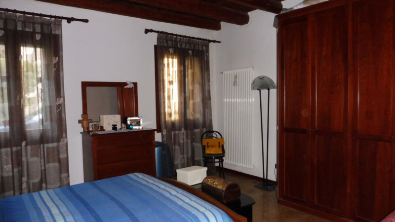 Lovertino - in piccolo contesto ristrutturato, appartamento al piano terra di 70 mq, completament...