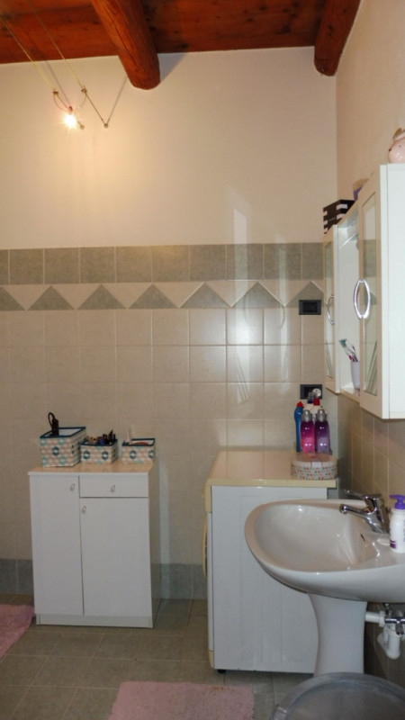 Lovertino - in piccolo contesto ristrutturato, appartamento al piano terra di 70 mq, completament...