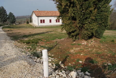 In posizione collinare e panoramica, proponiamo un lotto di terreno edificabile oggetto di piano ...