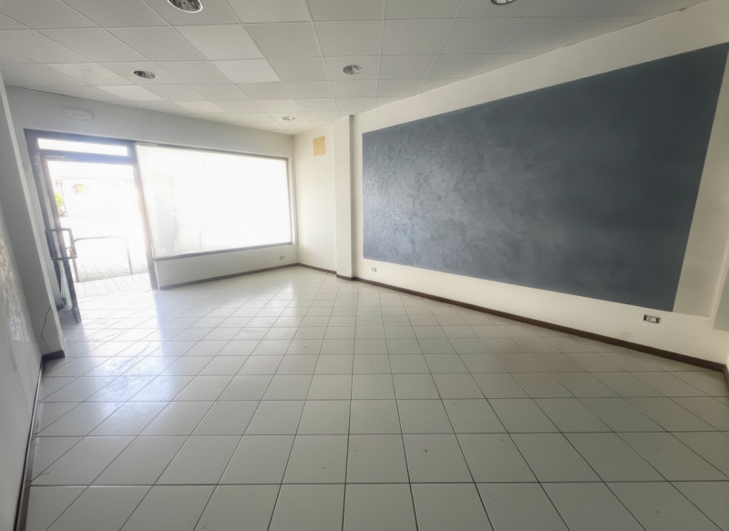 Villafranca Padovana – località Taggì di Sopra

In posizione centrale e di forte passaggio, con c...