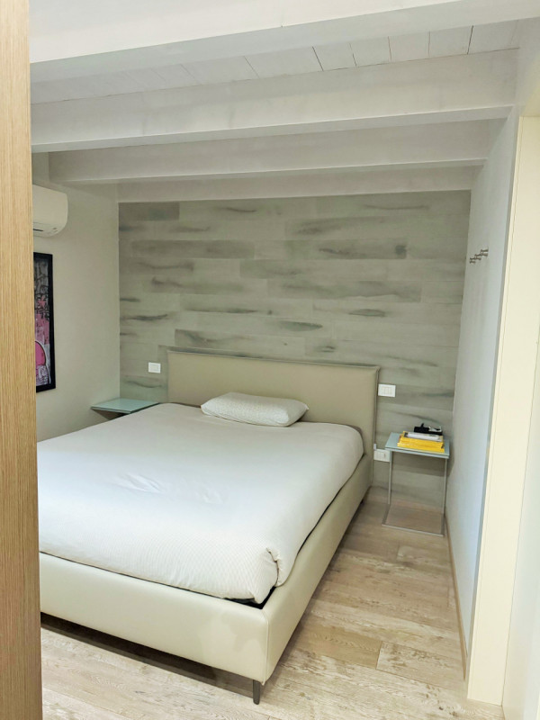 Castelfranco V.to: in posizione centralissima, proponiamo in vendita una mansarda disposta su 2 l...