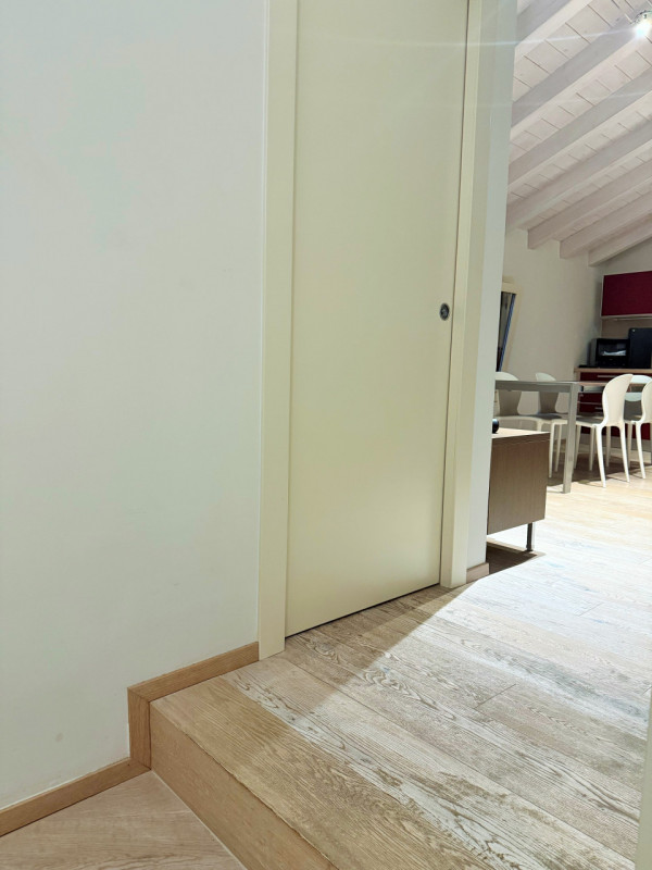 Castelfranco V.to: in posizione centralissima, proponiamo in vendita una mansarda disposta su 2 l...