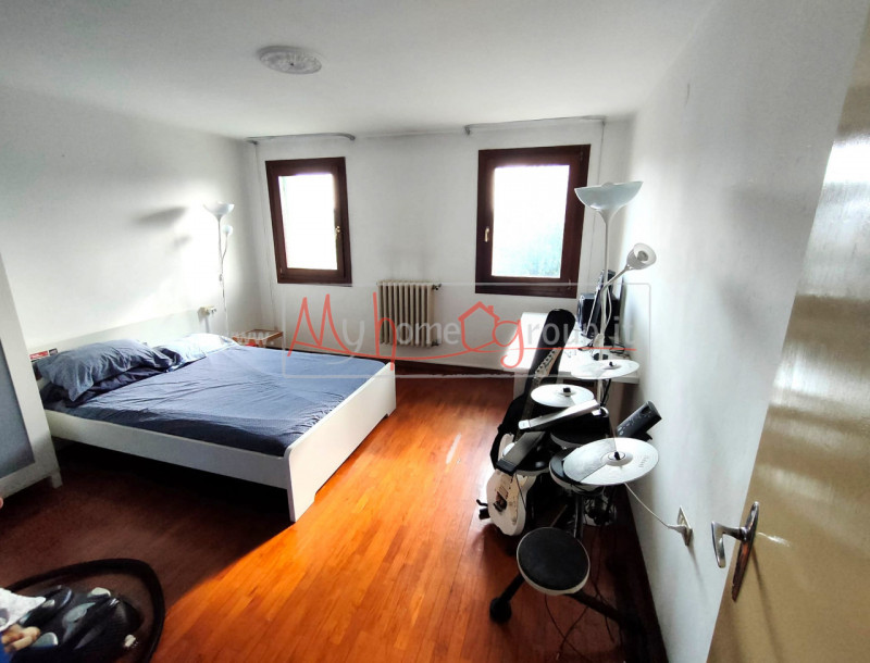 SELVAZZANO (Rif.V11-S) -  Proponiamo in vendita porzione di casa accostata. L’immobile, ubicato i...