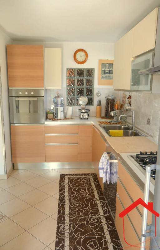 SELVAZZANO (Rif.V11-S) -  Proponiamo in vendita porzione di casa accostata. L’immobile, ubicato i...