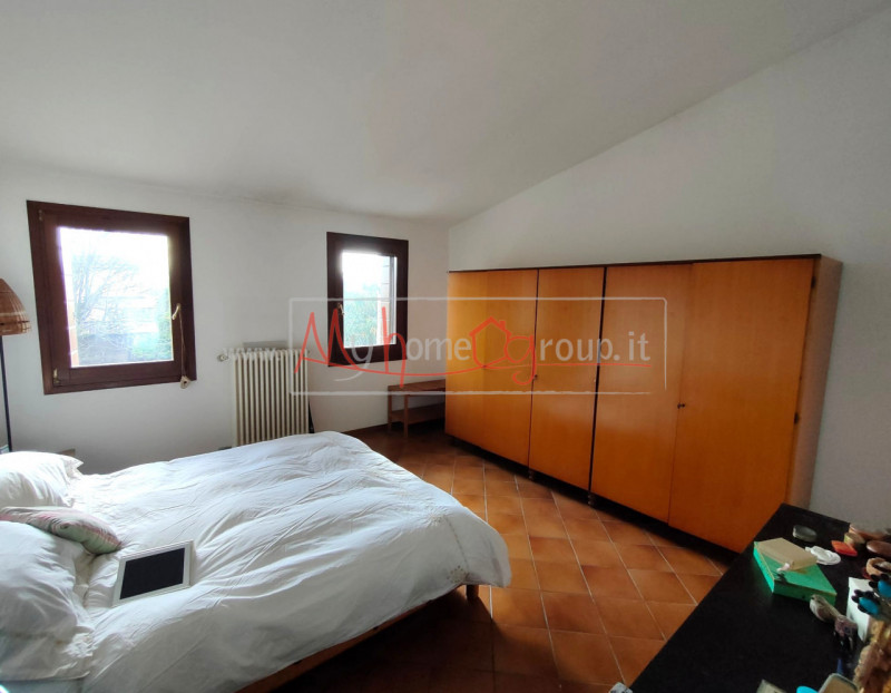 SELVAZZANO (Rif.V11-S) -  Proponiamo in vendita porzione di casa accostata. L’immobile, ubicato i...