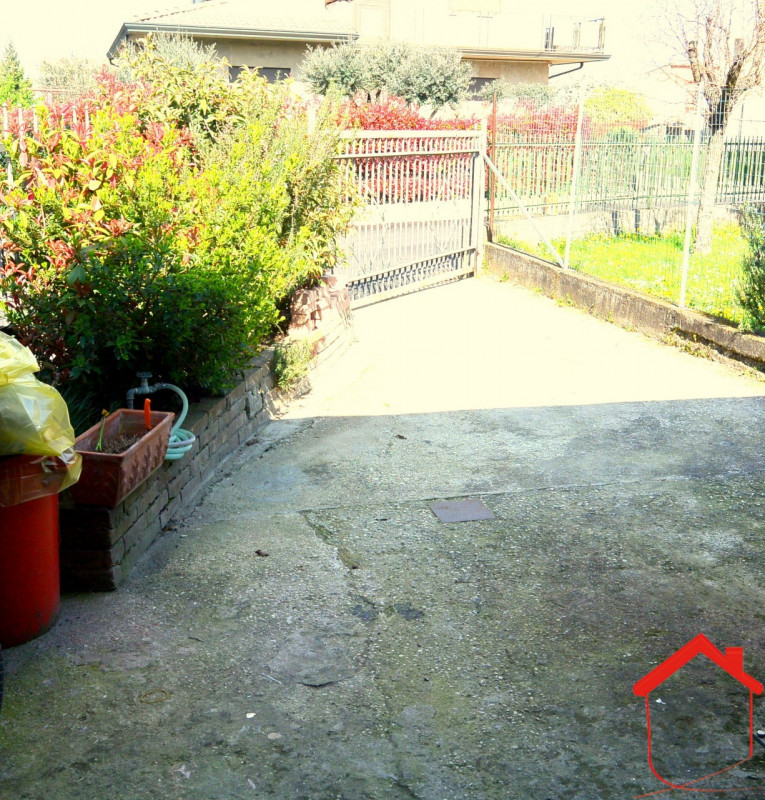 SELVAZZANO (Rif.V11-S) -  Proponiamo in vendita porzione di casa accostata. L’immobile, ubicato i...