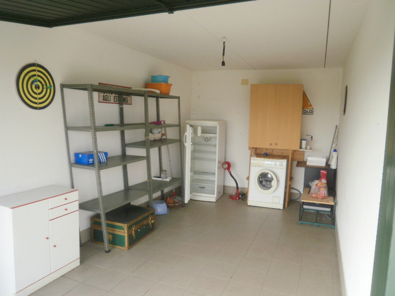 BRUGINE (PD) | VENDESI Appartamento al piano terra con garage

In pieno centro, comodissimo a tut...