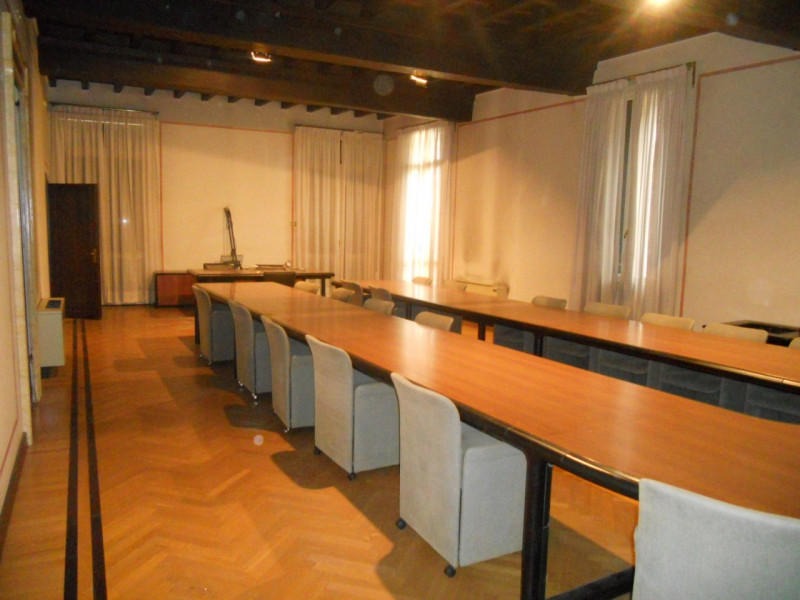 Benvenuti nel cuore storico di Padova, una delle città più affascinanti e culturalmente ricche d'...