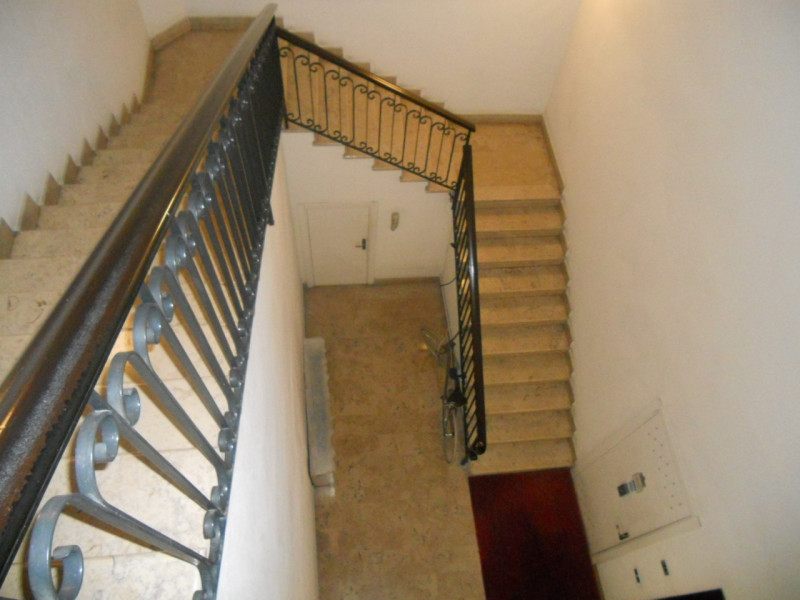 Benvenuti nel cuore storico di Padova, una delle città più affascinanti e culturalmente ricche d'...