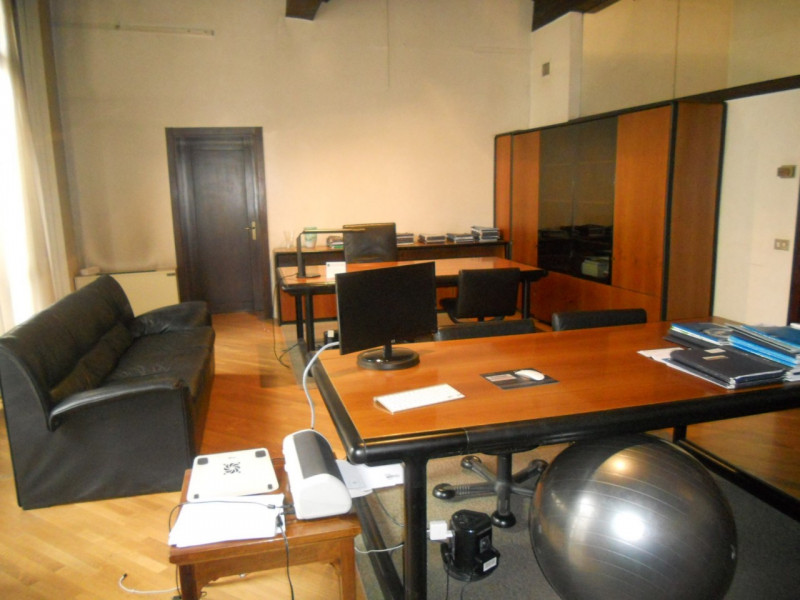 Benvenuti nel cuore storico di Padova, una delle città più affascinanti e culturalmente ricche d'...