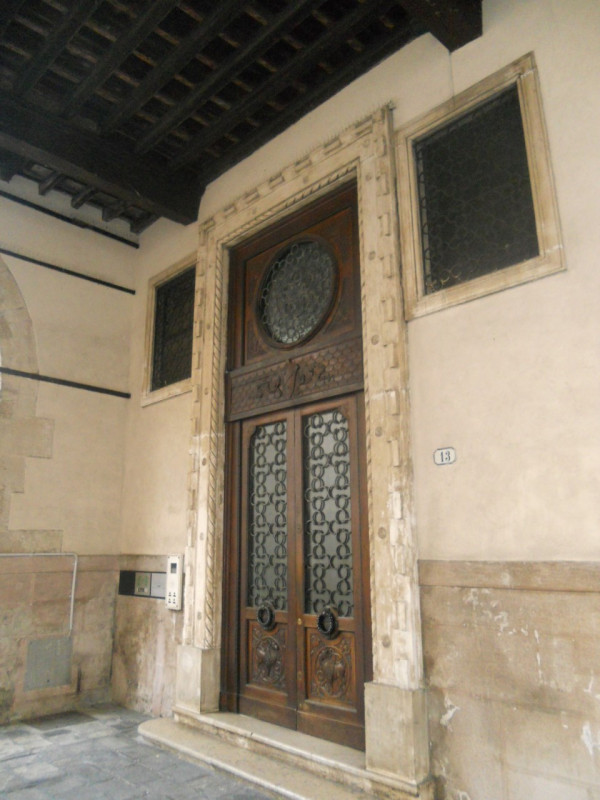 Benvenuti nel cuore storico di Padova, una delle città più affascinanti e culturalmente ricche d'...