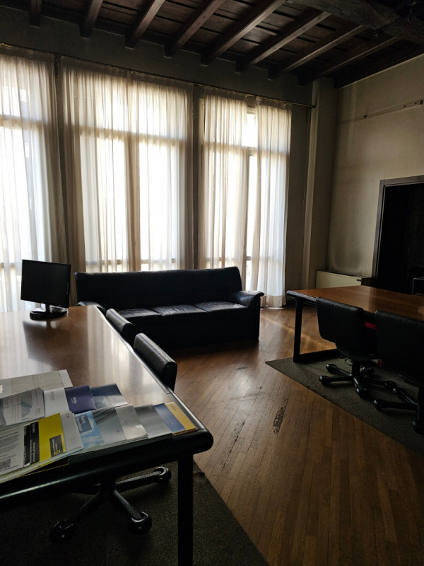 Benvenuti nel cuore storico di Padova, una delle città più affascinanti e culturalmente ricche d'...