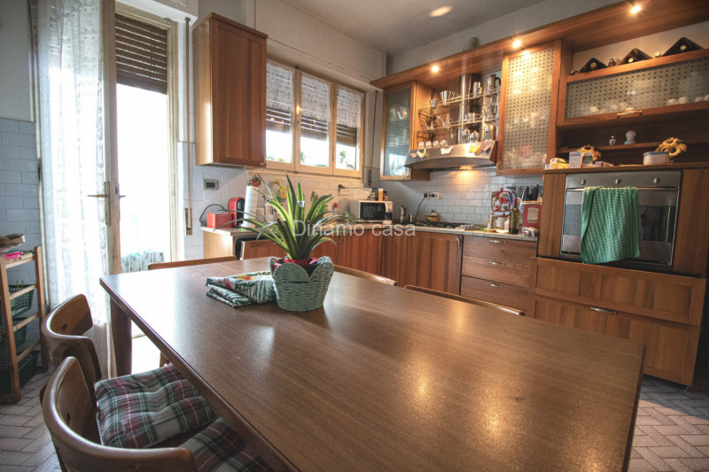 Prato Vendita Appartamento più di 5 locali