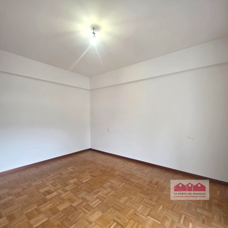 LOCAZIONE 3+2 CON SPOSTAMENTO RESIDENZA - VICENZA, ZONA TEATRO NUOVO: A DUE PASSI DALLE MURA STOR...