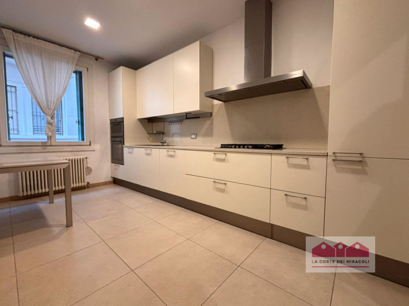 Vicenza Affitto Appartamento quadrilocale