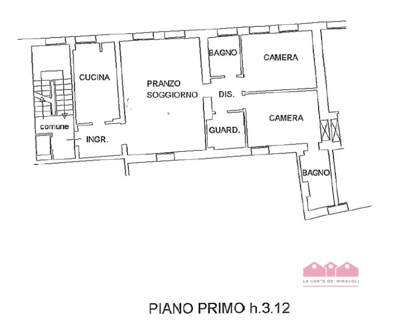 CENTRO STORICO: IN ELEGANTE PALAZZO STORICO FINEMENTE RISTRUTTURATO, GRANDE BICAMERE COMPLETAMENT...