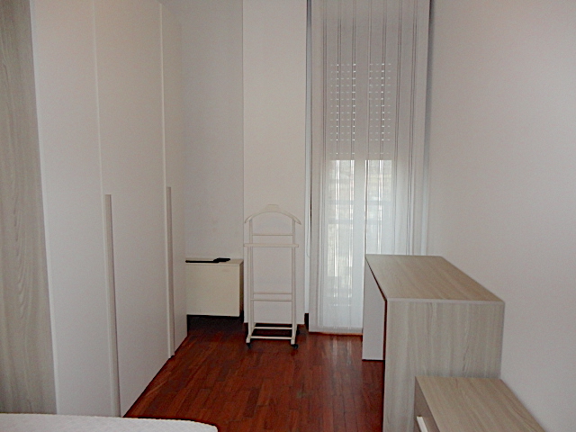 In una palazzina signorile di Piazza de Gasperi, con servizio di portineria, ascensore ed impiant...